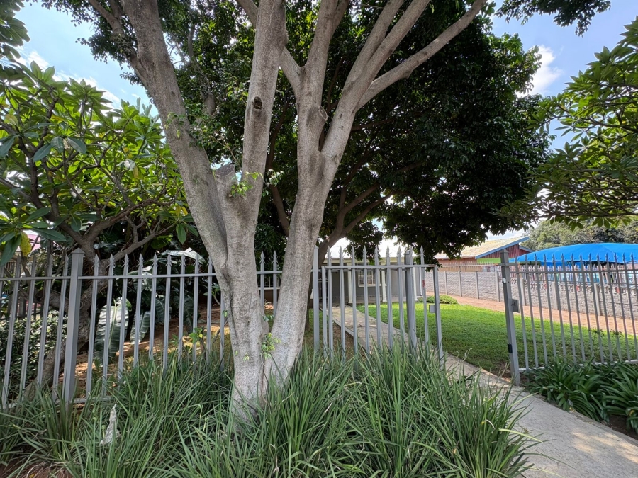 6 Bedroom Property for Sale in Bodorp North West